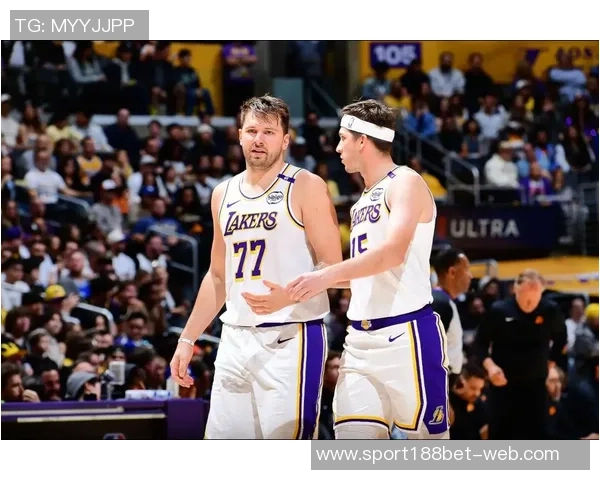 东契奇谈小腿伤情复杂里夫斯复出需谨慎以免加重伤势